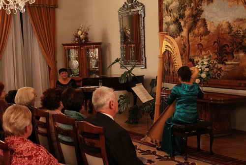 Foto z pořadu Večer poezie a prózy s harfou.