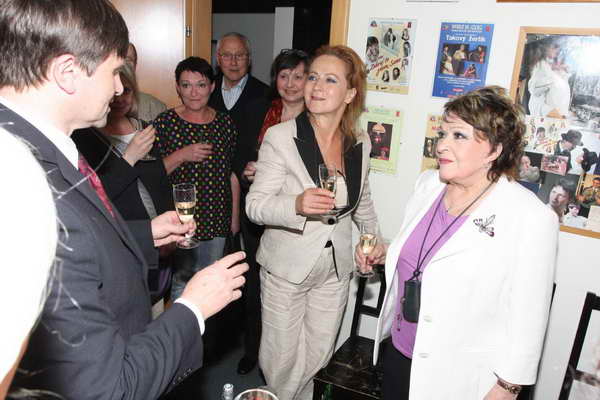 Foto z oslavy 80. narozenin paní Jiřiny Bohdalové.